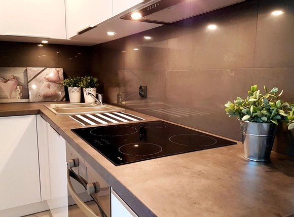 Decoração exclusiva com móveis de qualidade e acabamento refinado